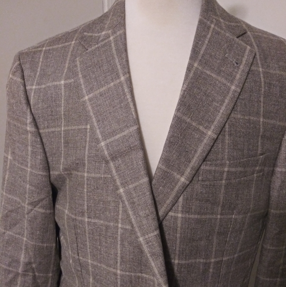 🔥42R Jos A Bank Blazer! 😎 - Picture 2 of 12